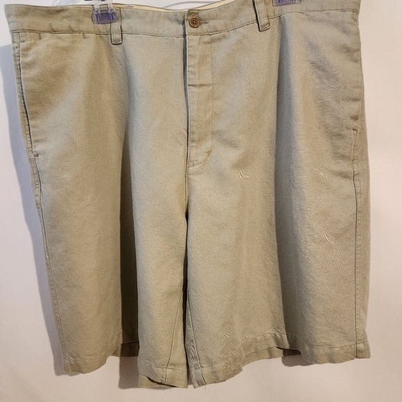 Izod Linen Bermuda Shorts Green Khaki 42 Waist Five Pockets - Picture 1 of 7